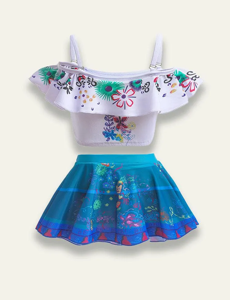 A Magic House Full of Split Swimsuits